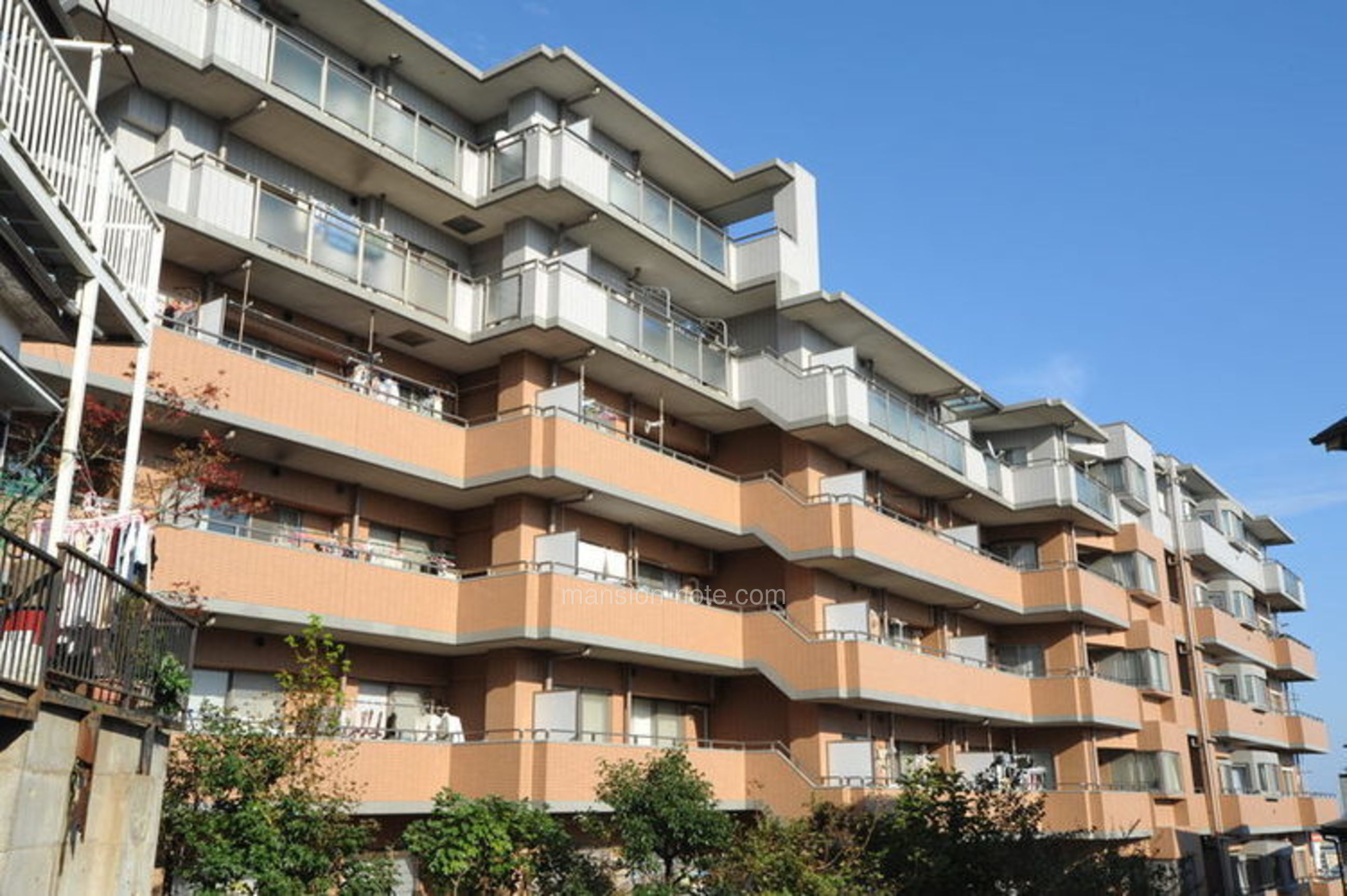 ファミールガーデン横浜・屏風浦の口コミ・評判(治安・住みやすさ・子育て・周辺環境) マンションノート ファミールガーデン横浜・屏風浦の口コミ・評判(治安・住みやすさ・子育て・周辺環境) マンションノート